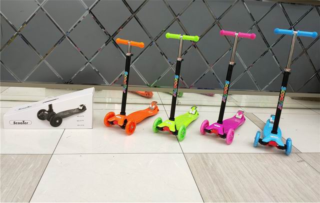 Scooter con Luz [TYC-0271A]